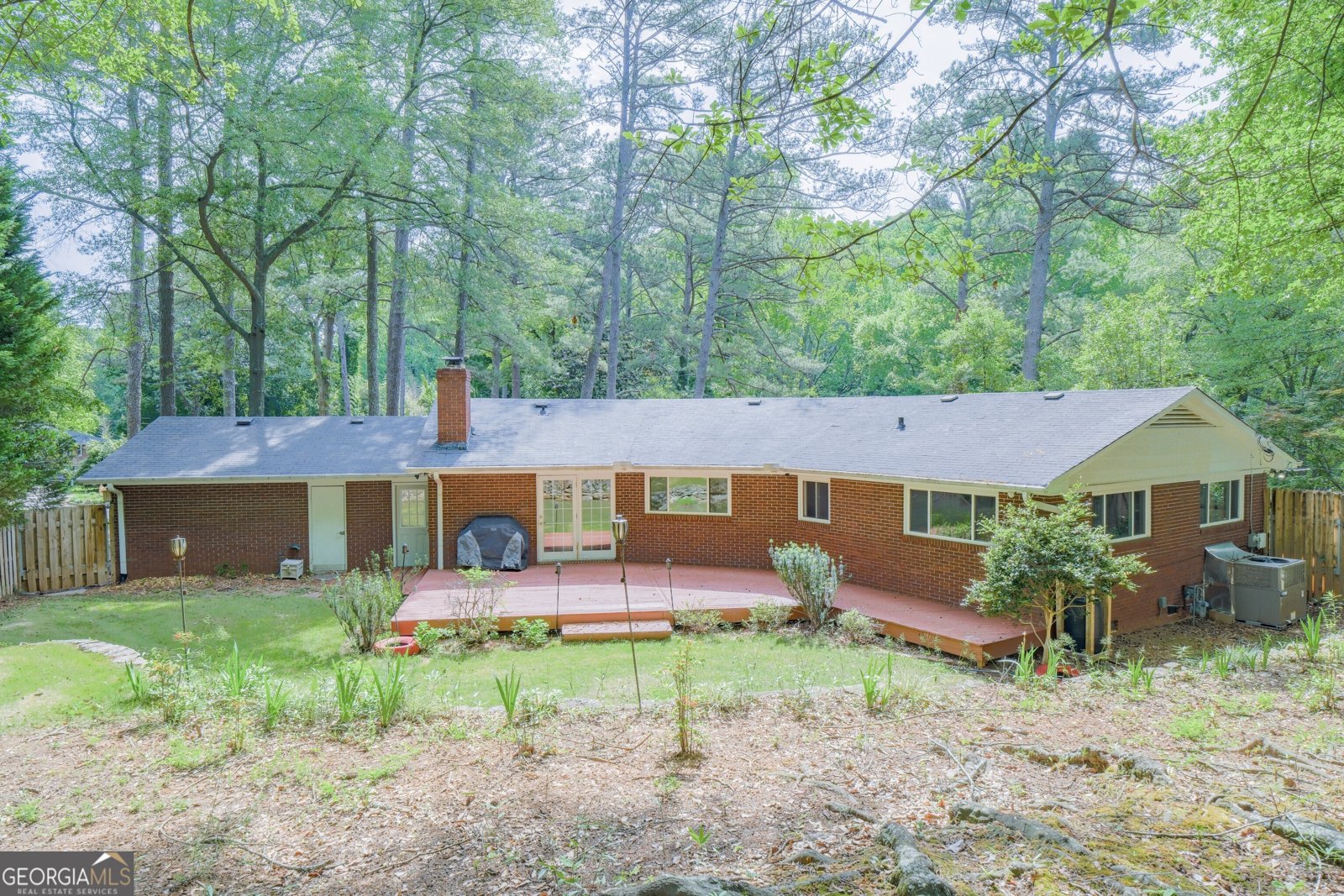 2279 Parkview Circle College Park - 30