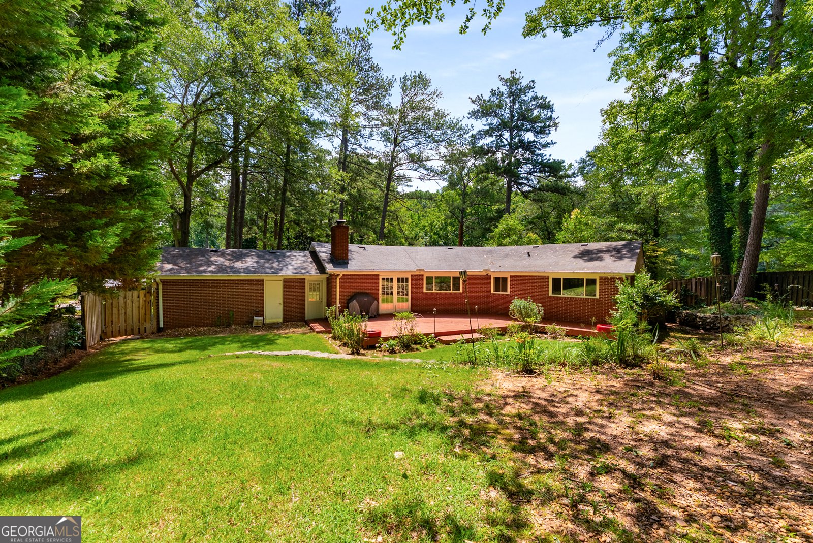 2279 Parkview Circle College Park - 40