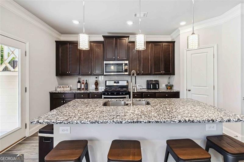 109 LOGAN PASS Drive Loganville - 13