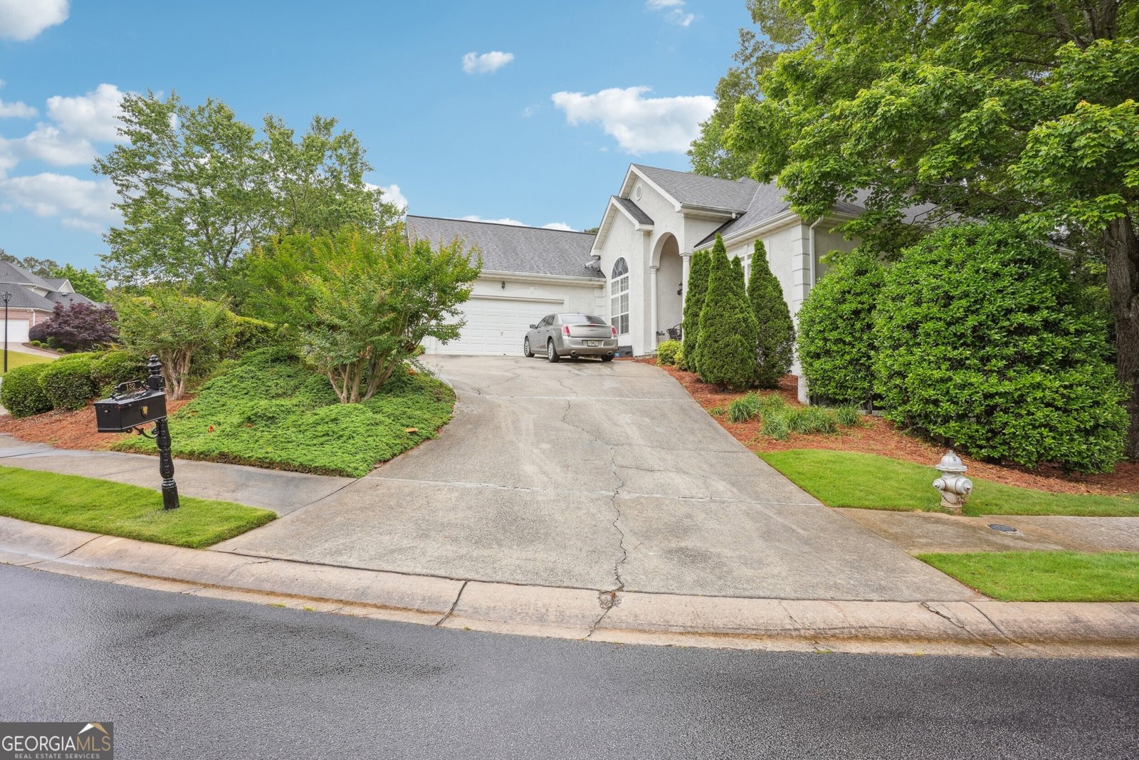 132 EAGLES CLUB Drive Stockbridge - 26