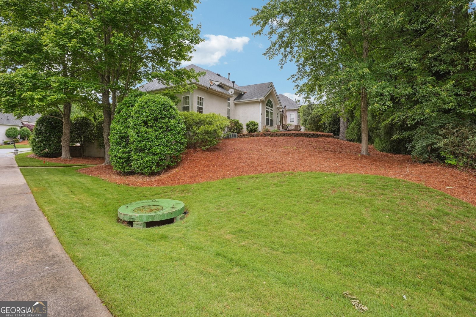 132 EAGLES CLUB Drive Stockbridge - 28