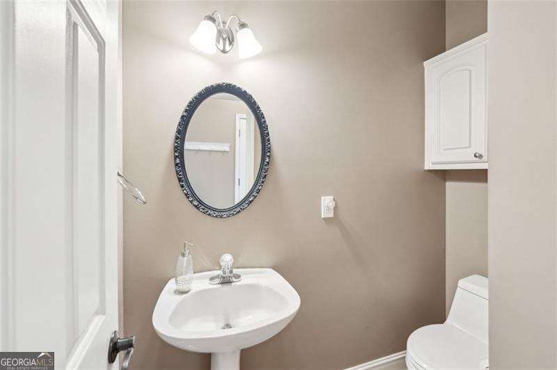1420 ARBLAY Place Loganville - 24