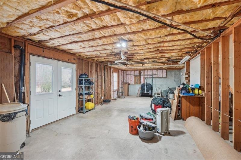 1420 ARBLAY Place Loganville - 32