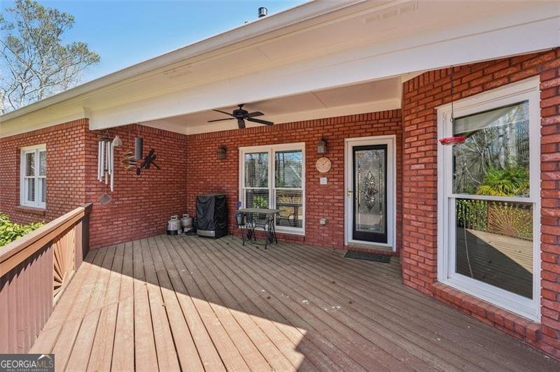 1420 ARBLAY Place Loganville - 36