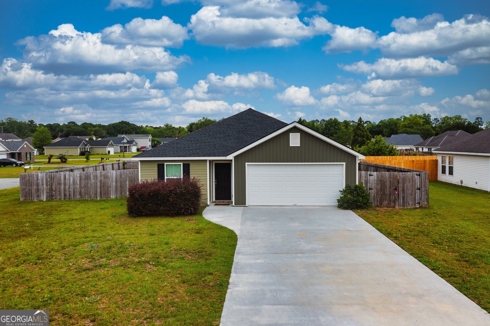 111 Auburn Circle Glennville - 1