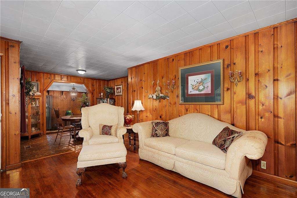 413 New Town Road Calhoun - 9