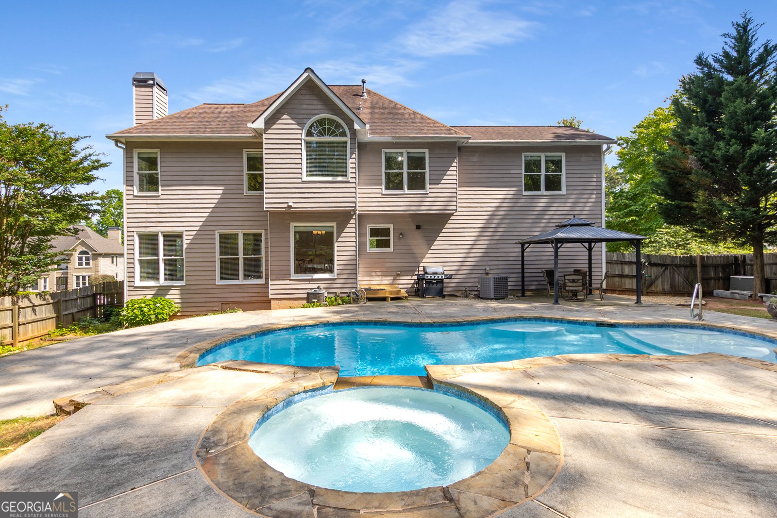 825 Yosemite Drive Suwanee - 1