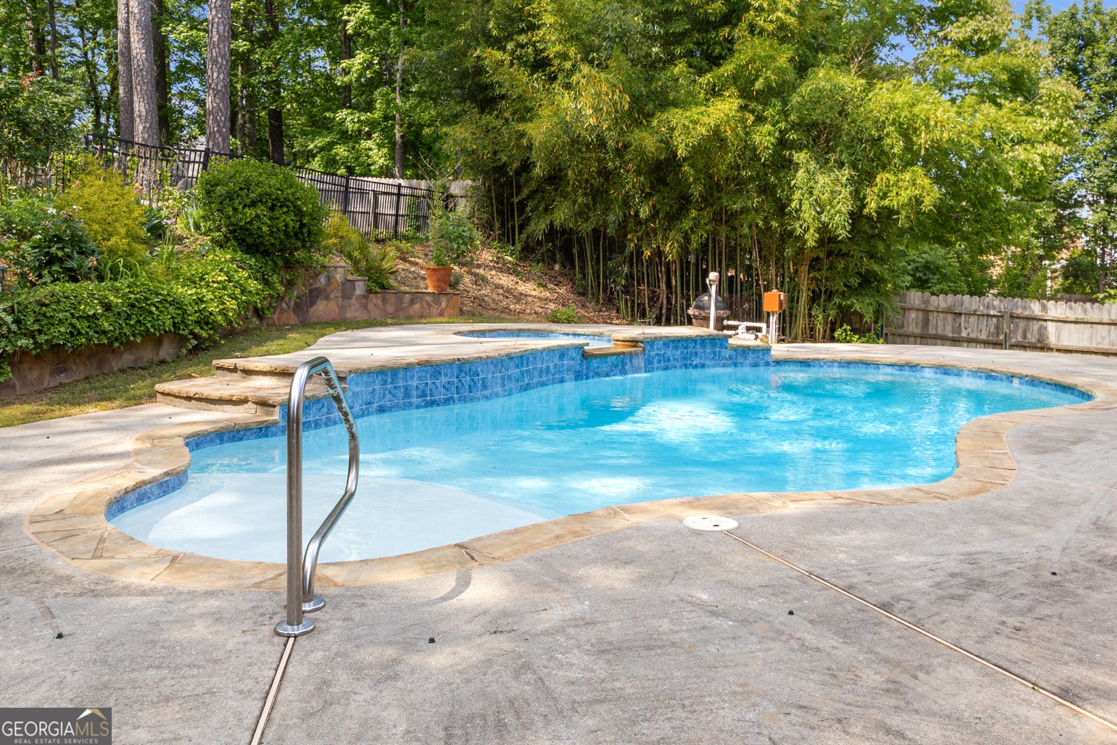 825 Yosemite Drive Suwanee - 39
