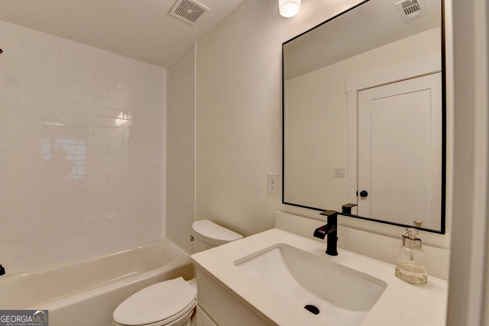 1006 Fendley Street Woodstock - 4