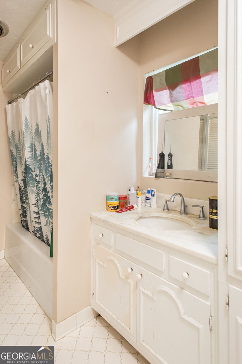 1002 Cherokee Circle Waycross - 23