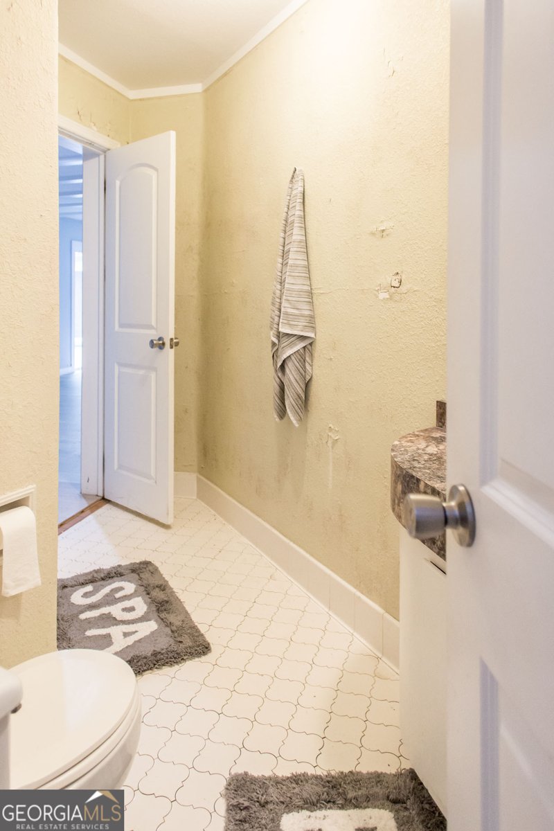 1002 Cherokee Circle Waycross - 27