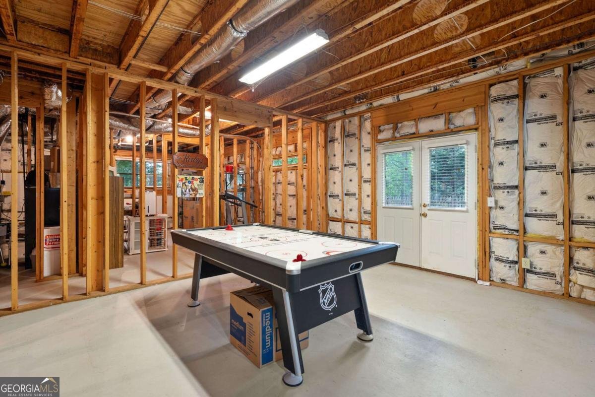 515 Burgess Trail Milton - 73