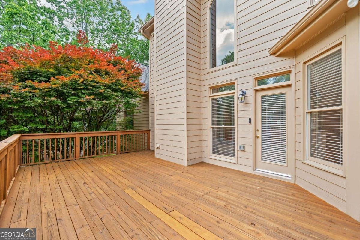 515 Burgess Trail Milton - 77