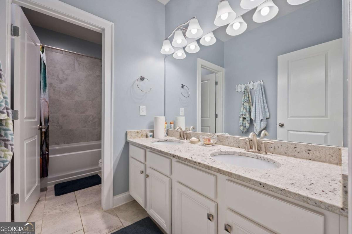 170 Oakleigh Manor Drive Fayetteville - 32