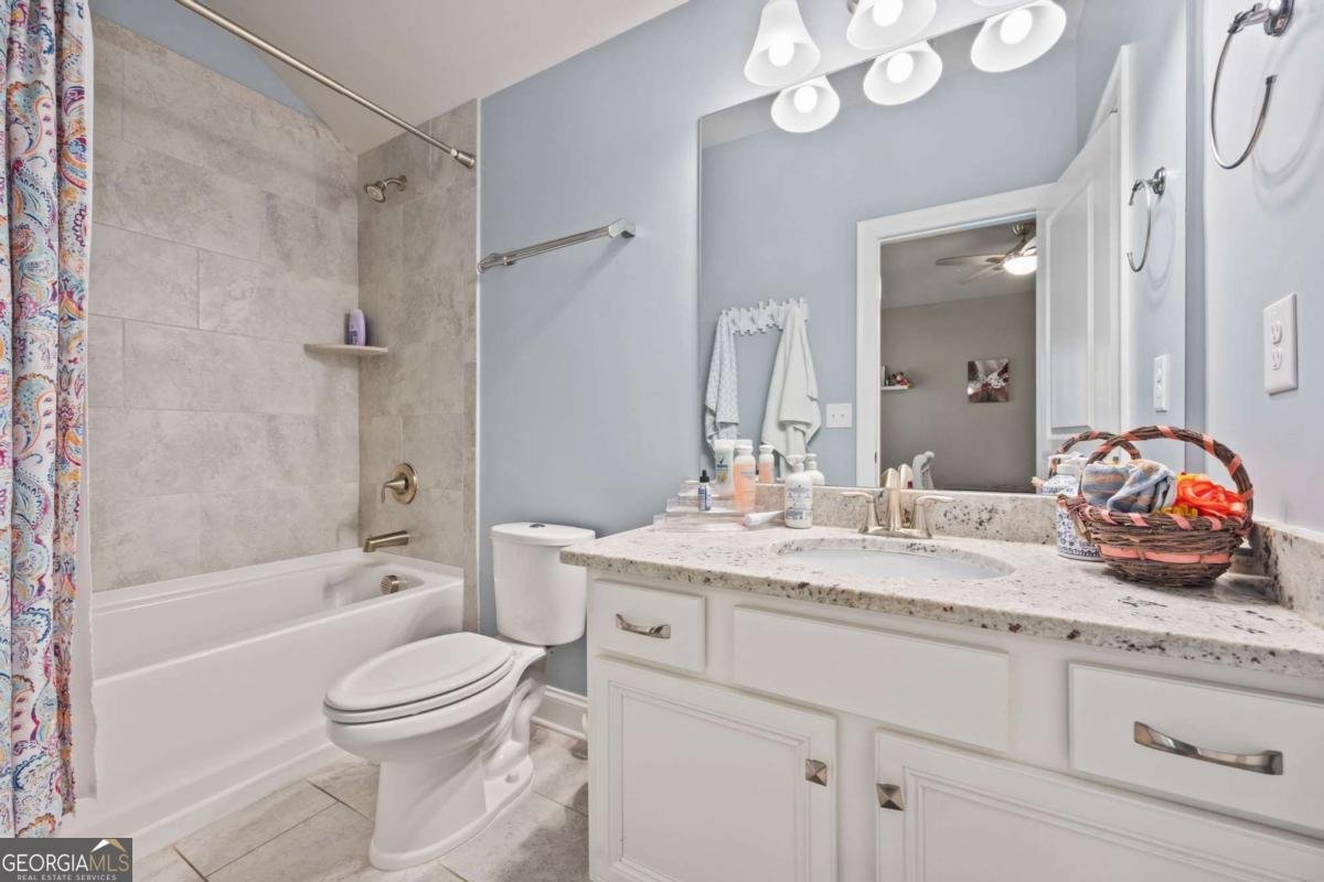 170 Oakleigh Manor Drive Fayetteville - 37