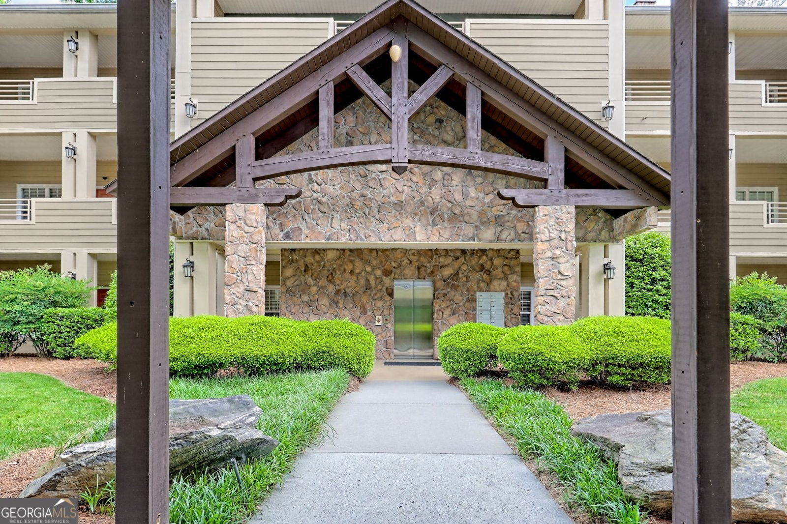 112 Glen Eagle Court Clayton - 1