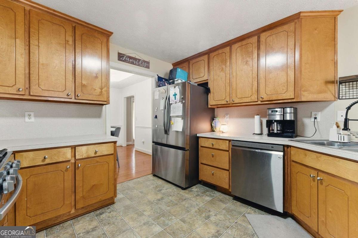 418 Whisper Wood Way Locust Grove - 4
