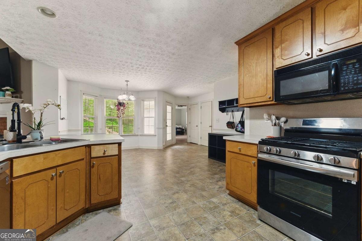418 Whisper Wood Way Locust Grove - 5