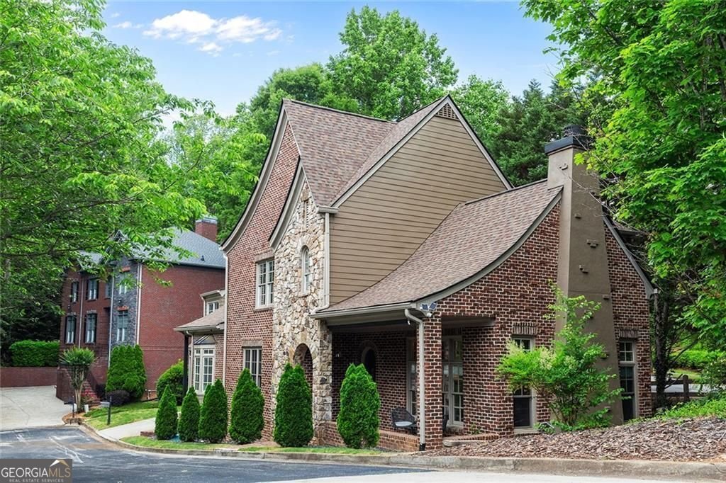 580 Cliftwood Court Sandy Springs - 1