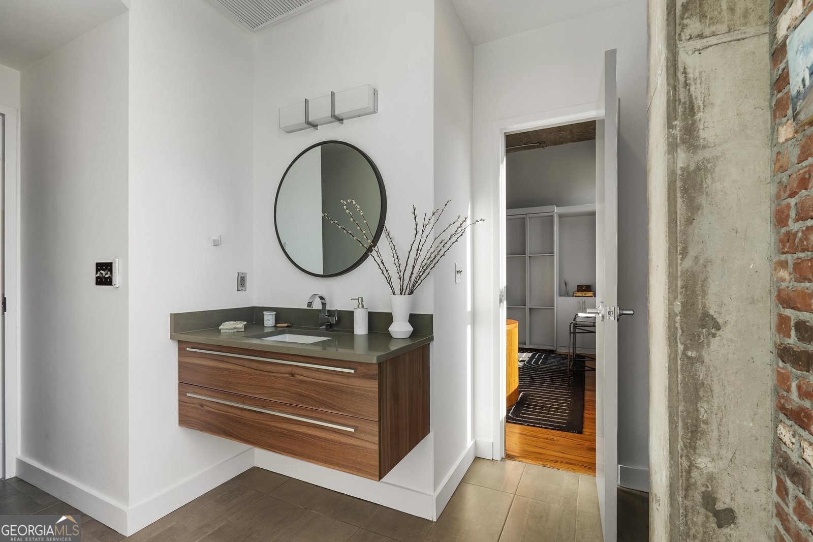 3235 Roswell Road Atlanta - 30