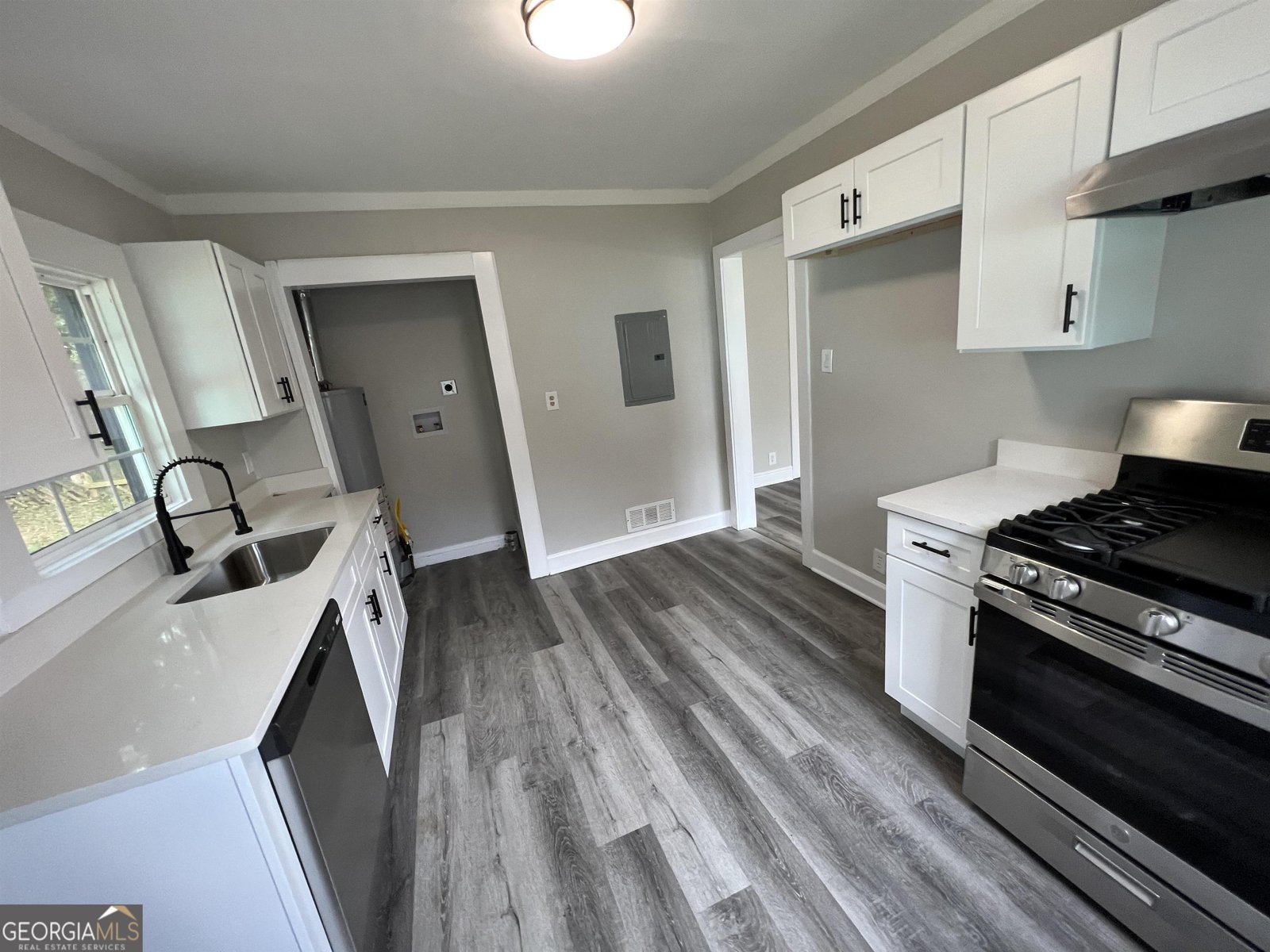 1891 Connally Drive East Point - 10