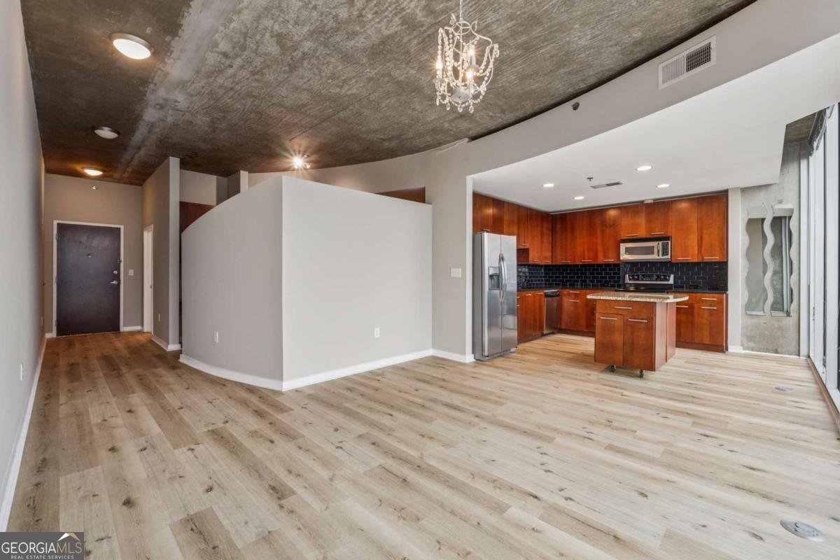 3324 Peachtree Road Atlanta - 3