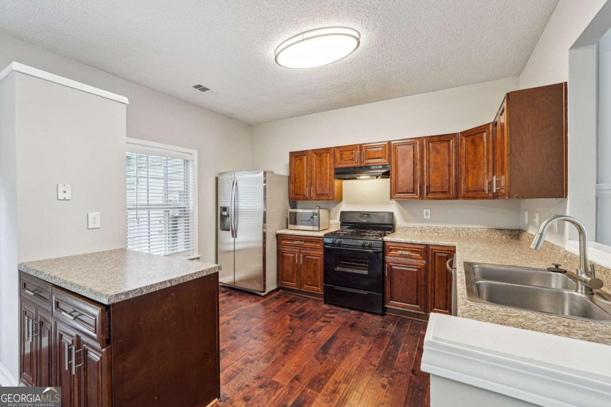 9165 Nesbit Ferry Road Alpharetta - 9