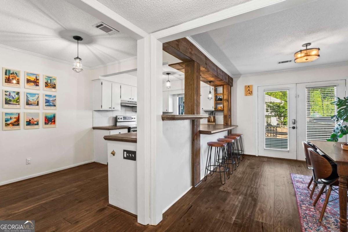 1028 Riverbend Club Drive Atlanta - 8