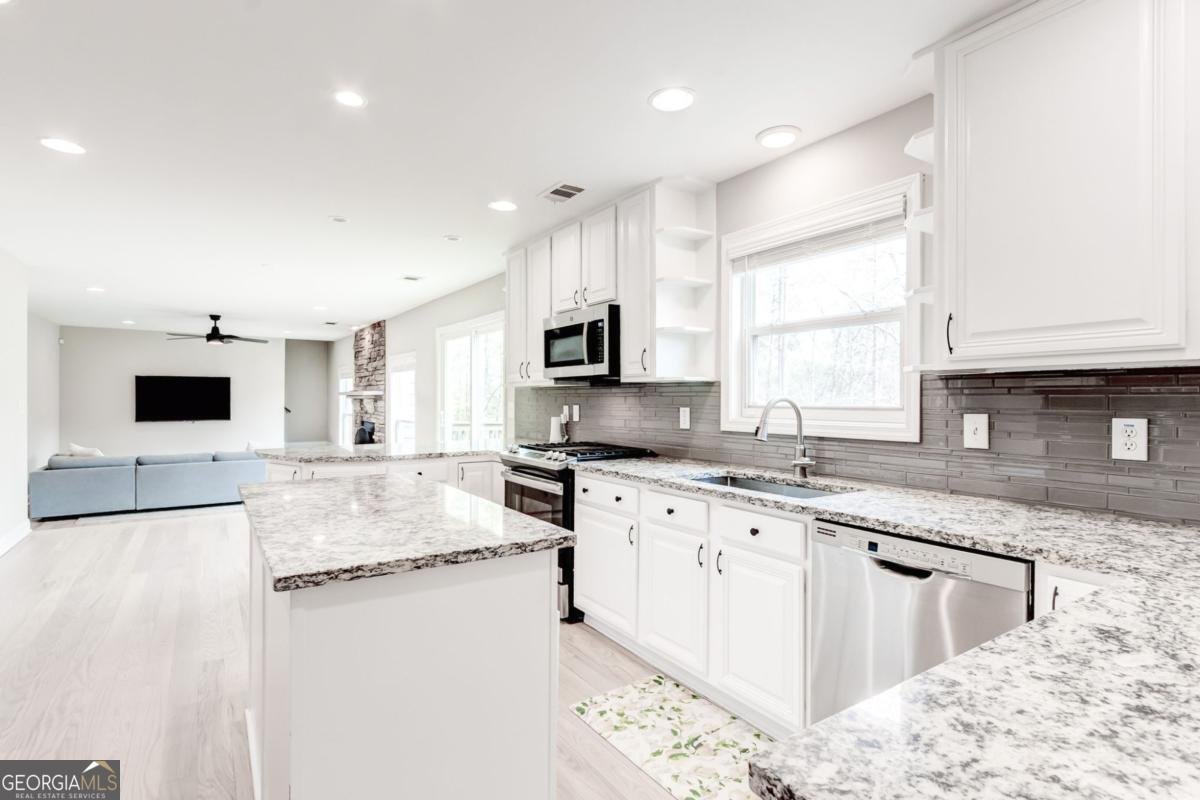 4418 Shellie Lane Oakwood - 12