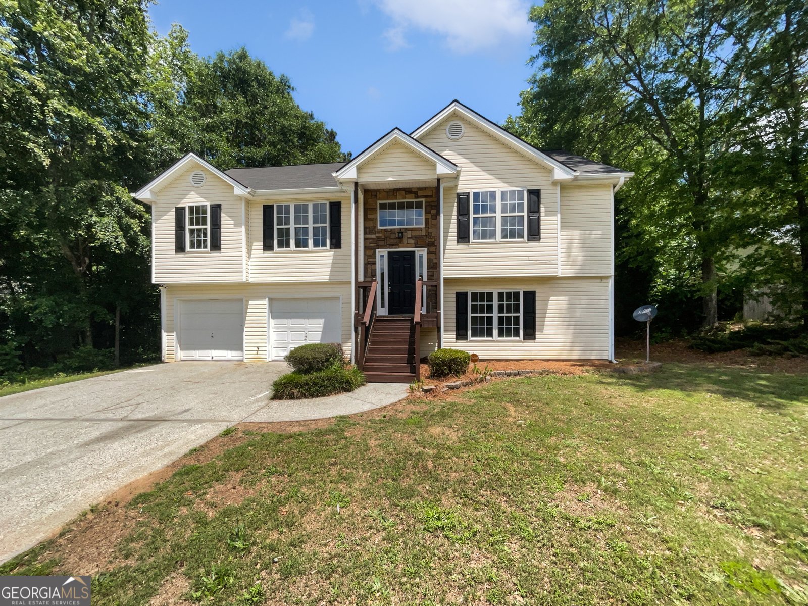 551 Saddle Ridge Drive Bethlehem - 1