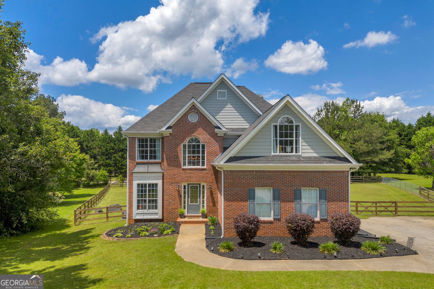 3135 Castlewood Drive Loganville - 1