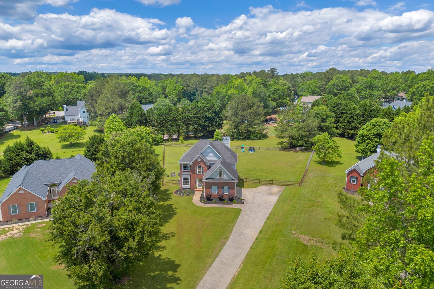 3135 Castlewood Drive Loganville - 3