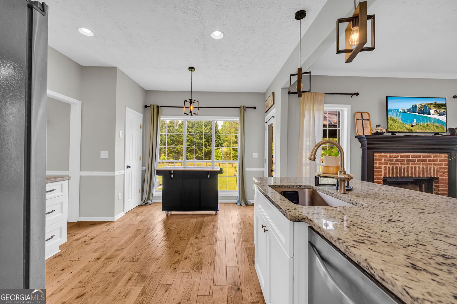 3135 Castlewood Drive Loganville - 33