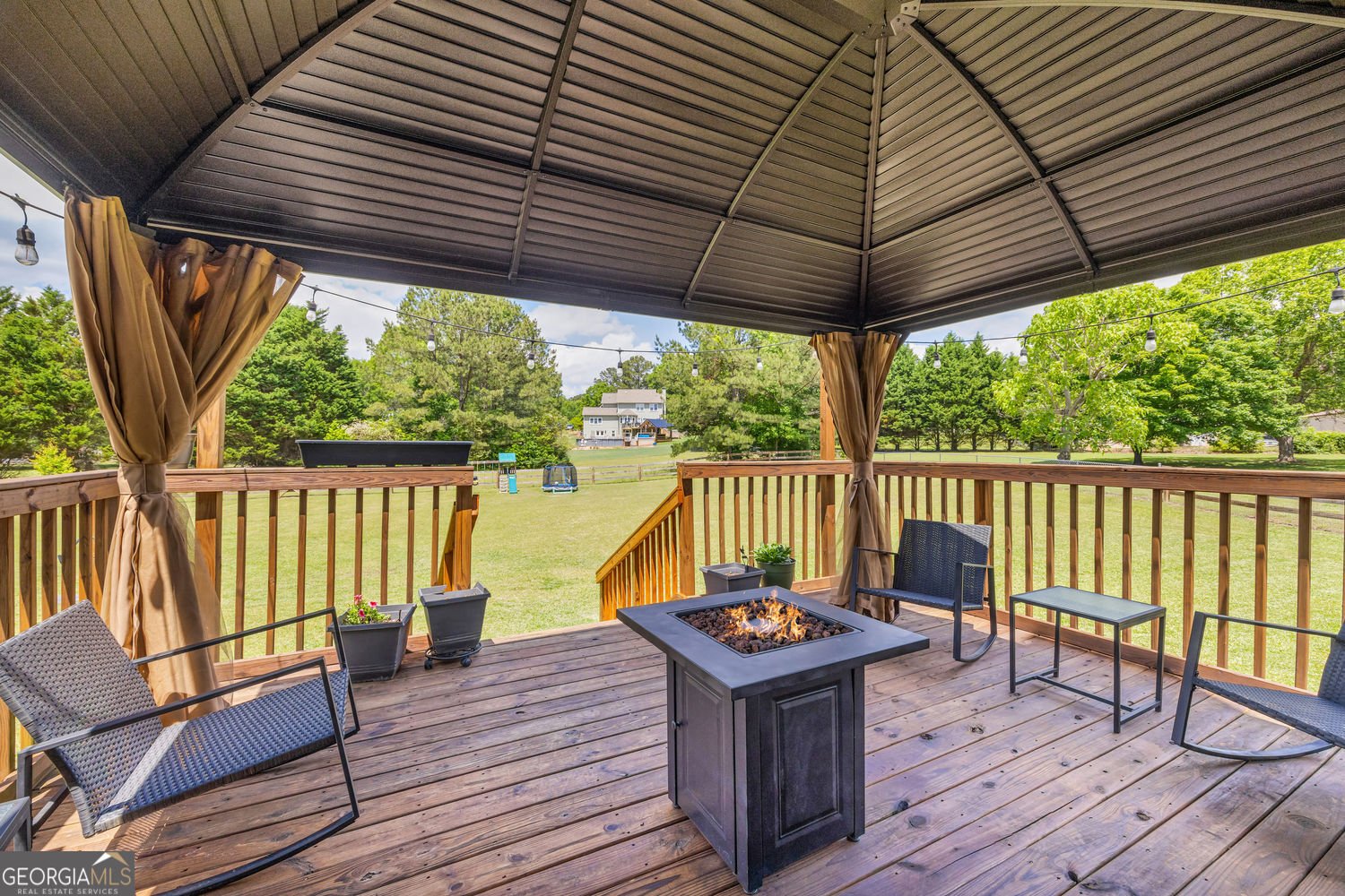 3135 Castlewood Drive Loganville - 39