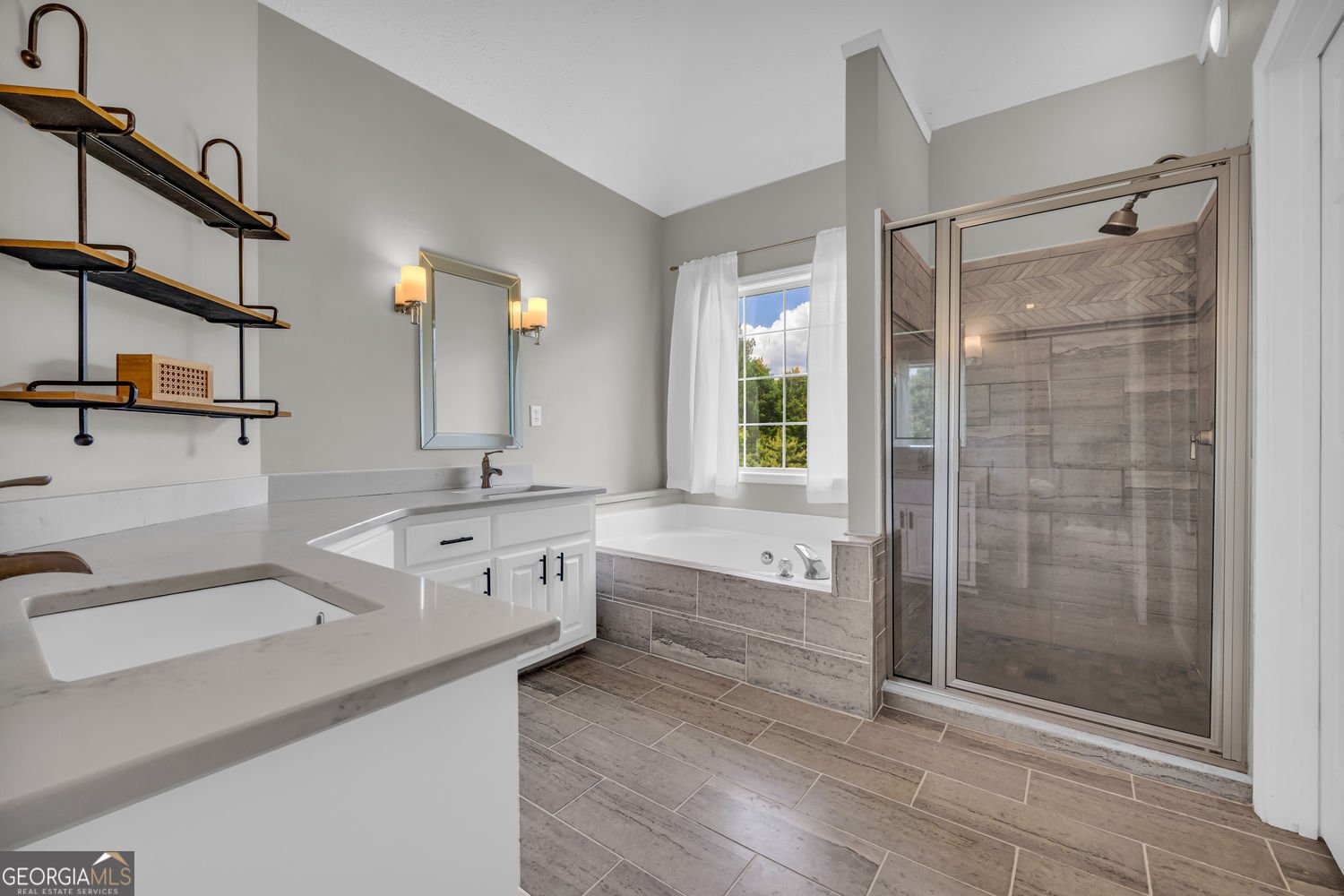 3135 Castlewood Drive Loganville - 63