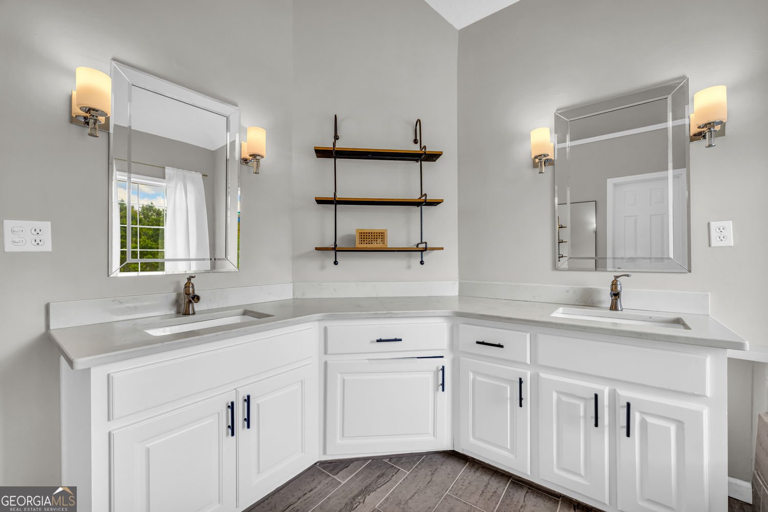 3135 Castlewood Drive Loganville - 69