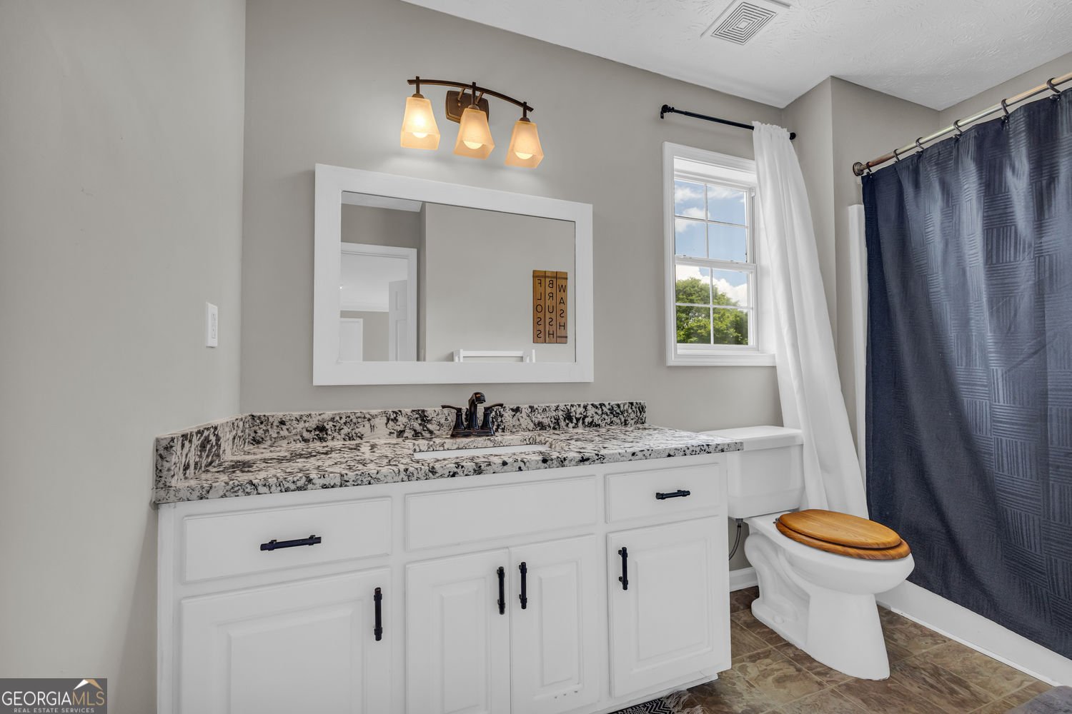 3135 Castlewood Drive Loganville - 74