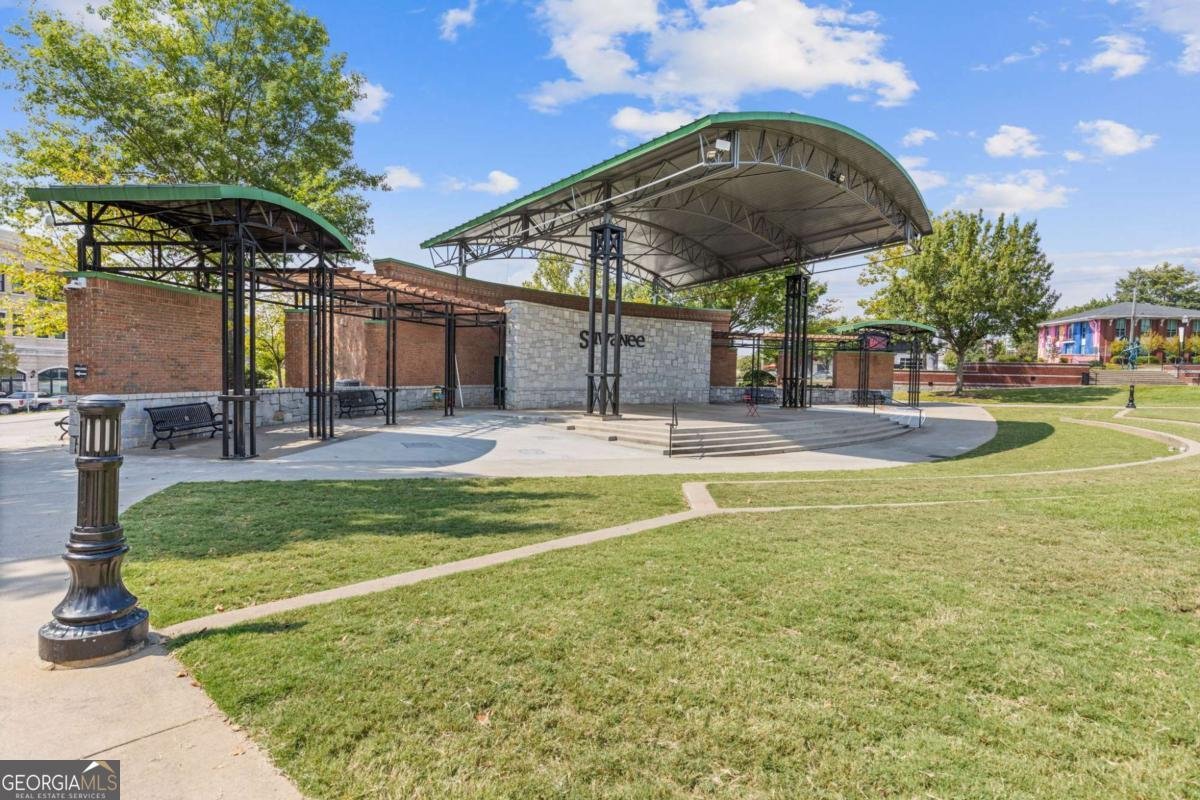 527 Main Street Suwanee - 72