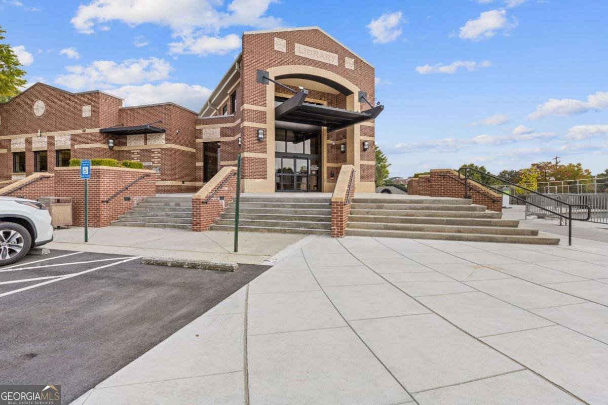 527 Main Street Suwanee - 74