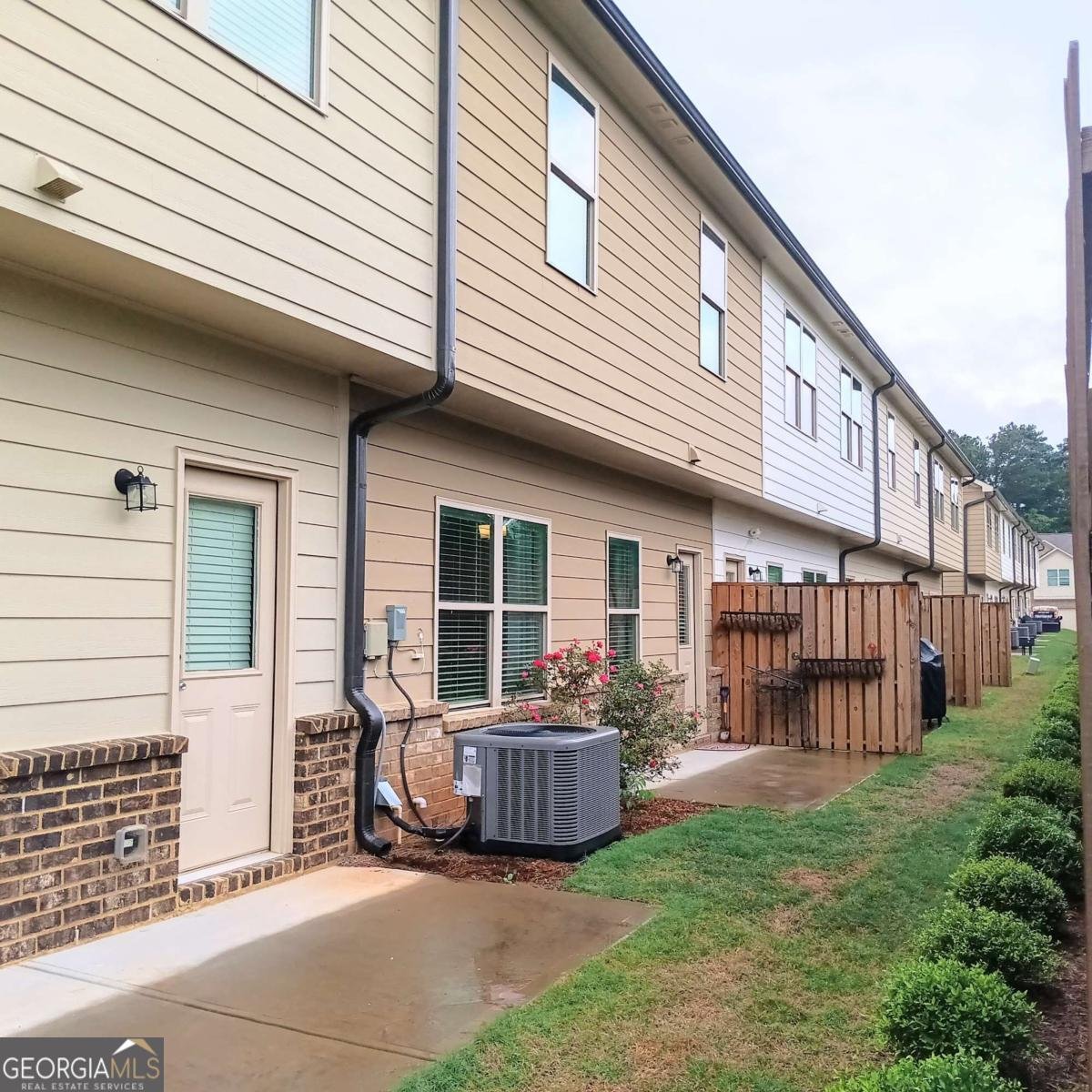 101 Dewey Road Lilburn - 27
