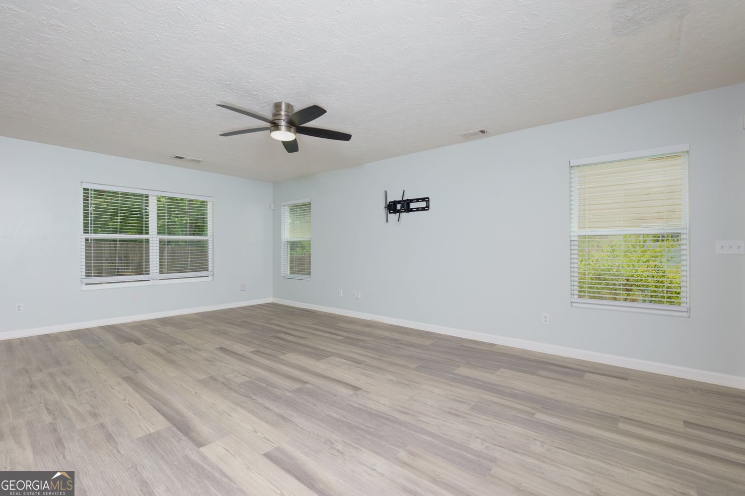 301 Silver Spring Street Dallas - 18