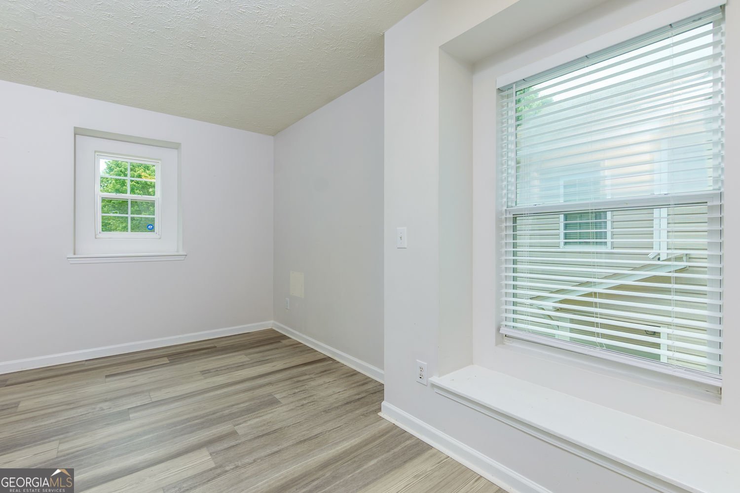 301 Silver Spring Street Dallas - 20