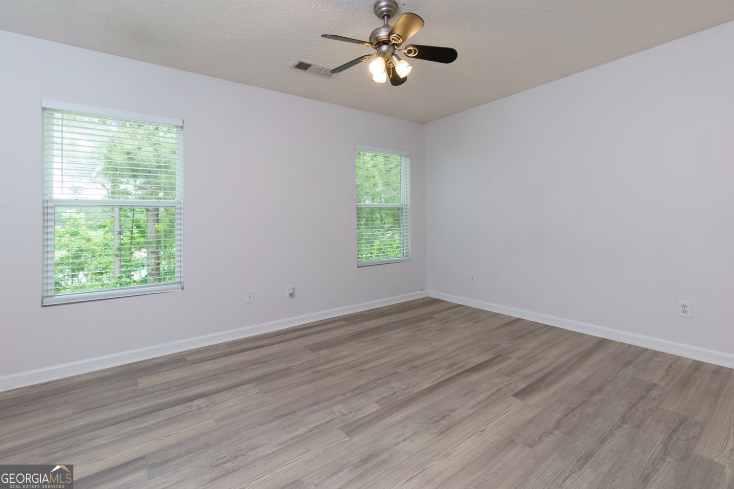 301 Silver Spring Street Dallas - 24