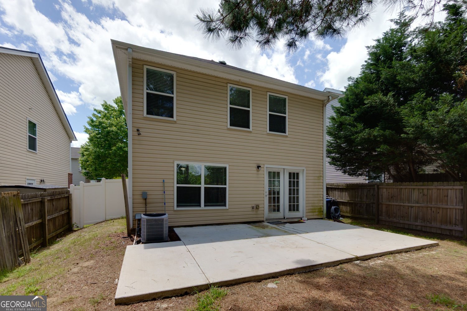301 Silver Spring Street Dallas - 27