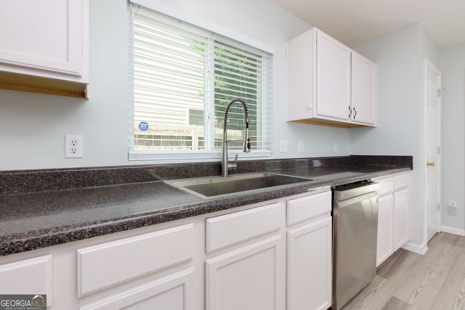301 Silver Spring Street Dallas - 6