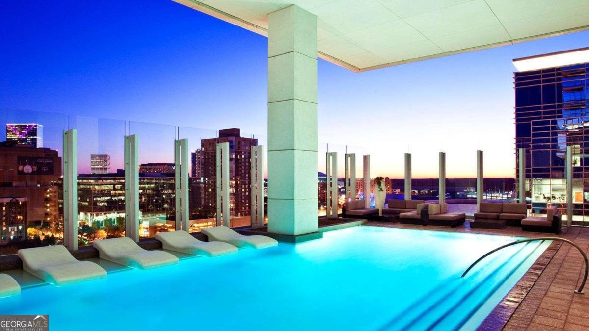 45 IVAN ALLEN JR Boulevard Atlanta - 23