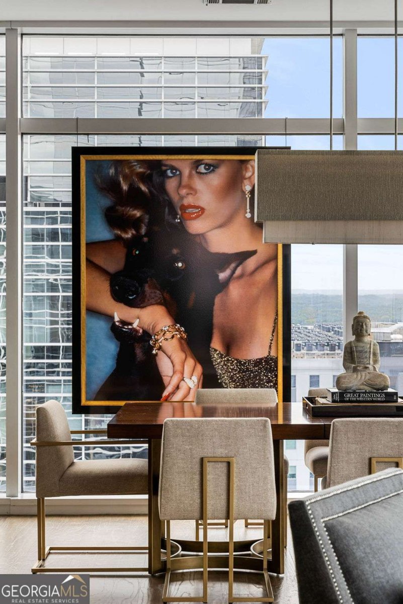45 IVAN ALLEN JR Boulevard Atlanta - 28