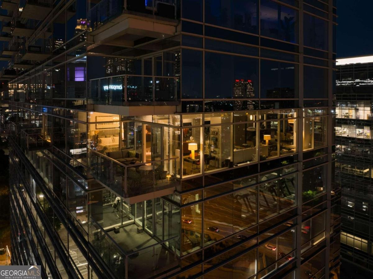 45 IVAN ALLEN JR Boulevard Atlanta - 3