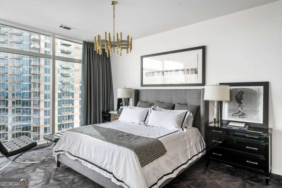 45 IVAN ALLEN JR Boulevard Atlanta - 33