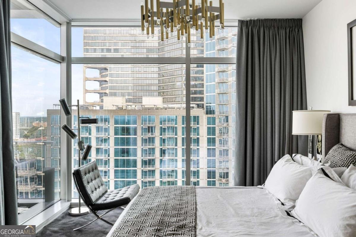 45 IVAN ALLEN JR Boulevard Atlanta - 35